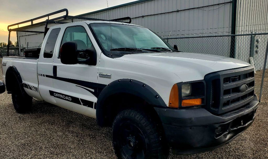 2006 Ford F-250 Image 2