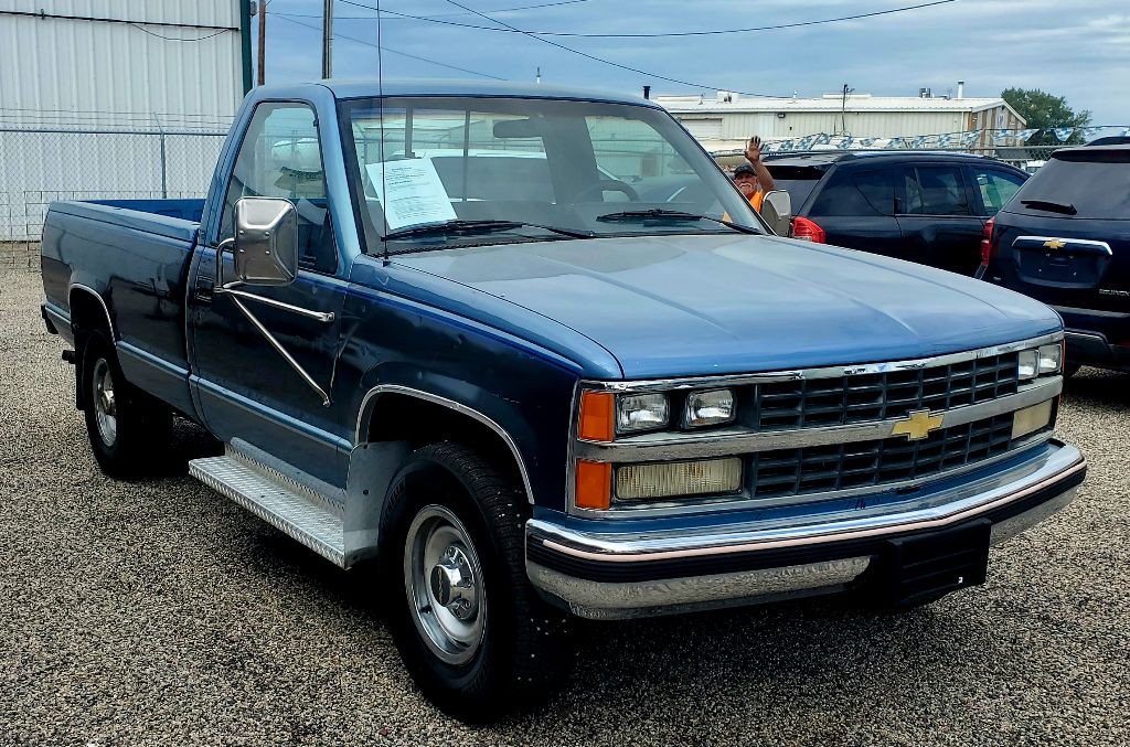1988 Chevrolet C/K Image 1