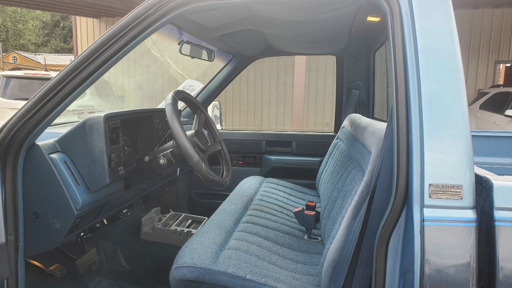 1988 Chevrolet C/K Image 6