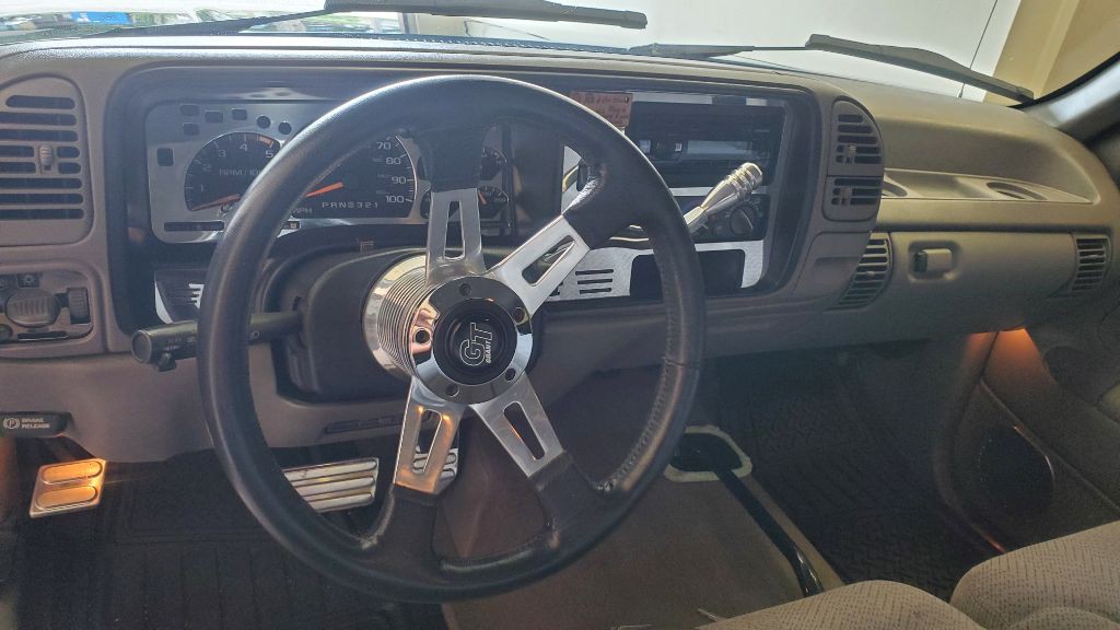 1995 Chevrolet C/K Image 6