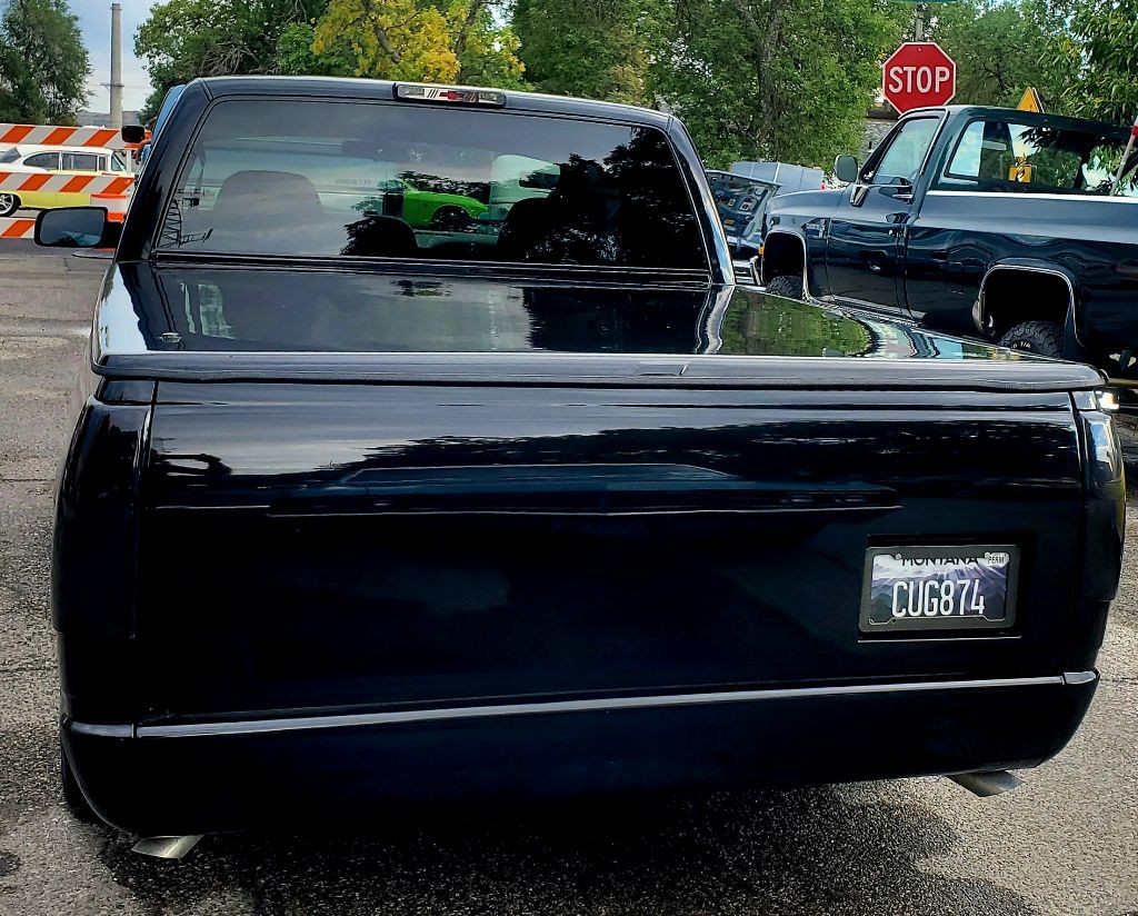 1995 Chevrolet C/K Image 16