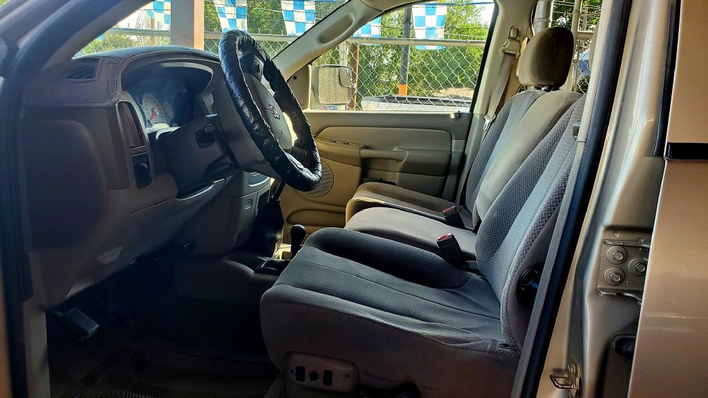 2005 Dodge Ram 2500 Image 12