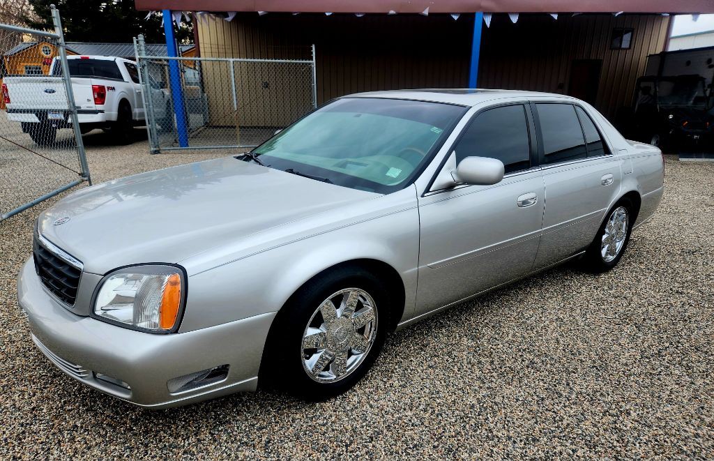 2004 Cadillac DeVille Image 1