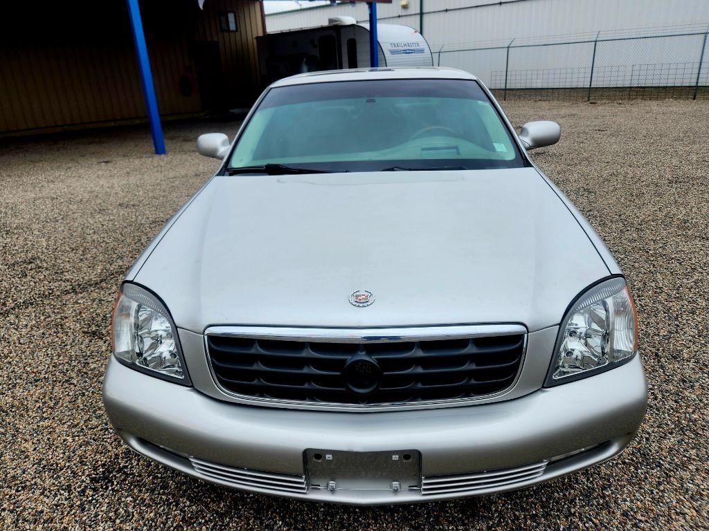 2004 Cadillac DeVille Image 3