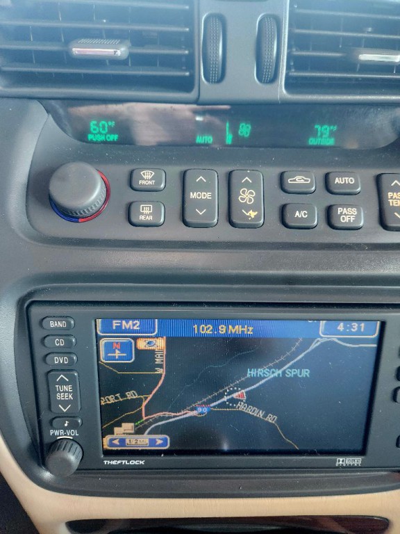 2004 Cadillac DeVille Image 15