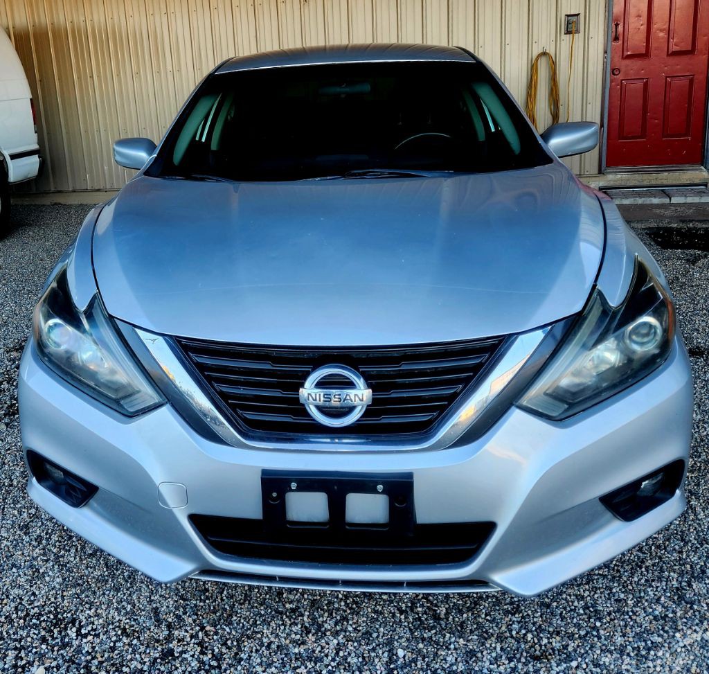 2017 Nissan Altima Image 3