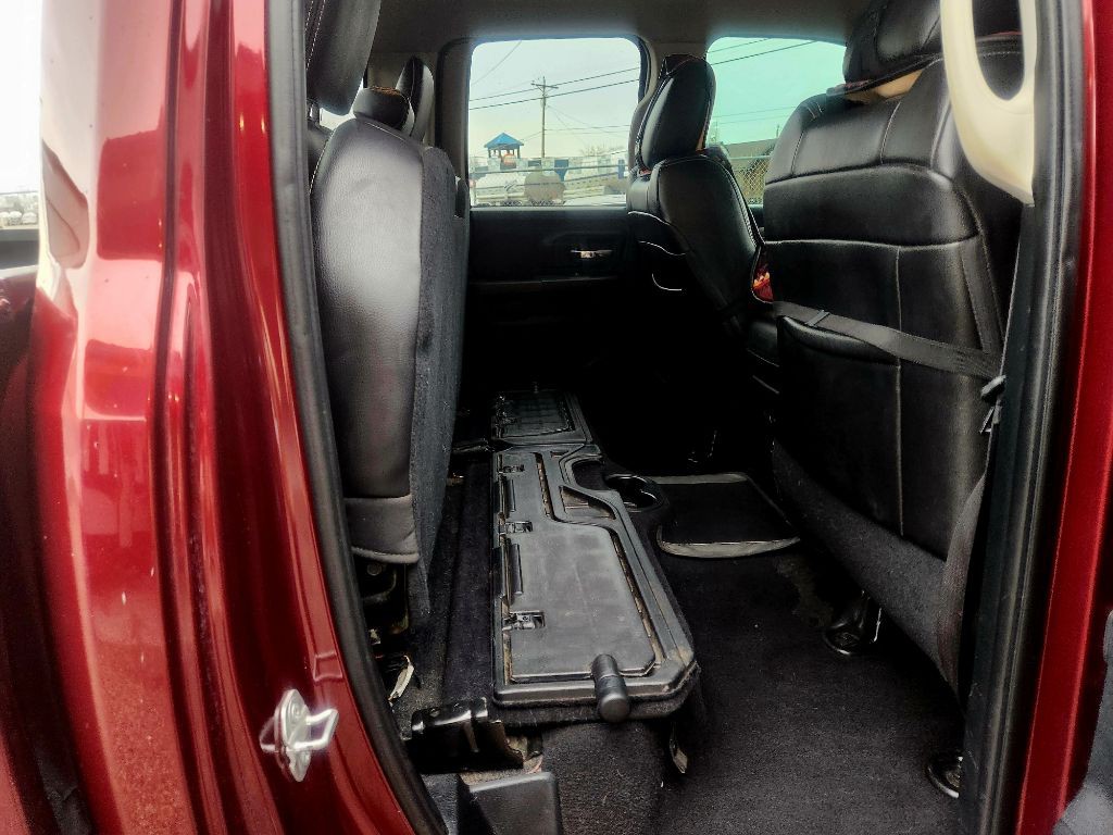 2016 RAM 1500 Image 11