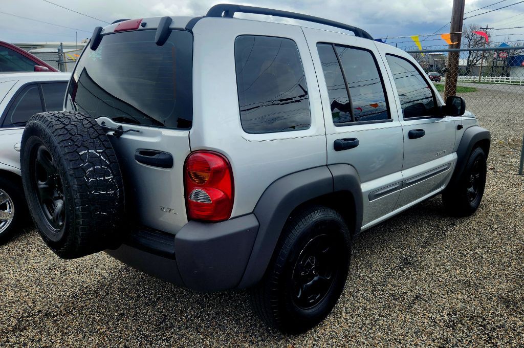 2003 Jeep Liberty Image 3