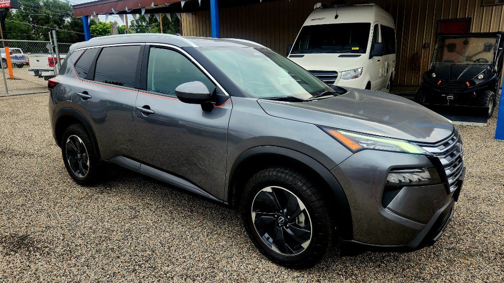 2024 Nissan Rogue Image 2