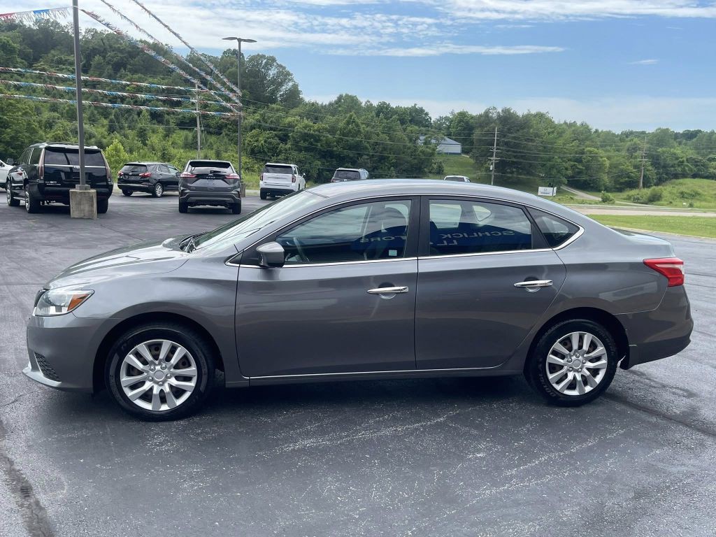 2017 Nissan Sentra Image 4