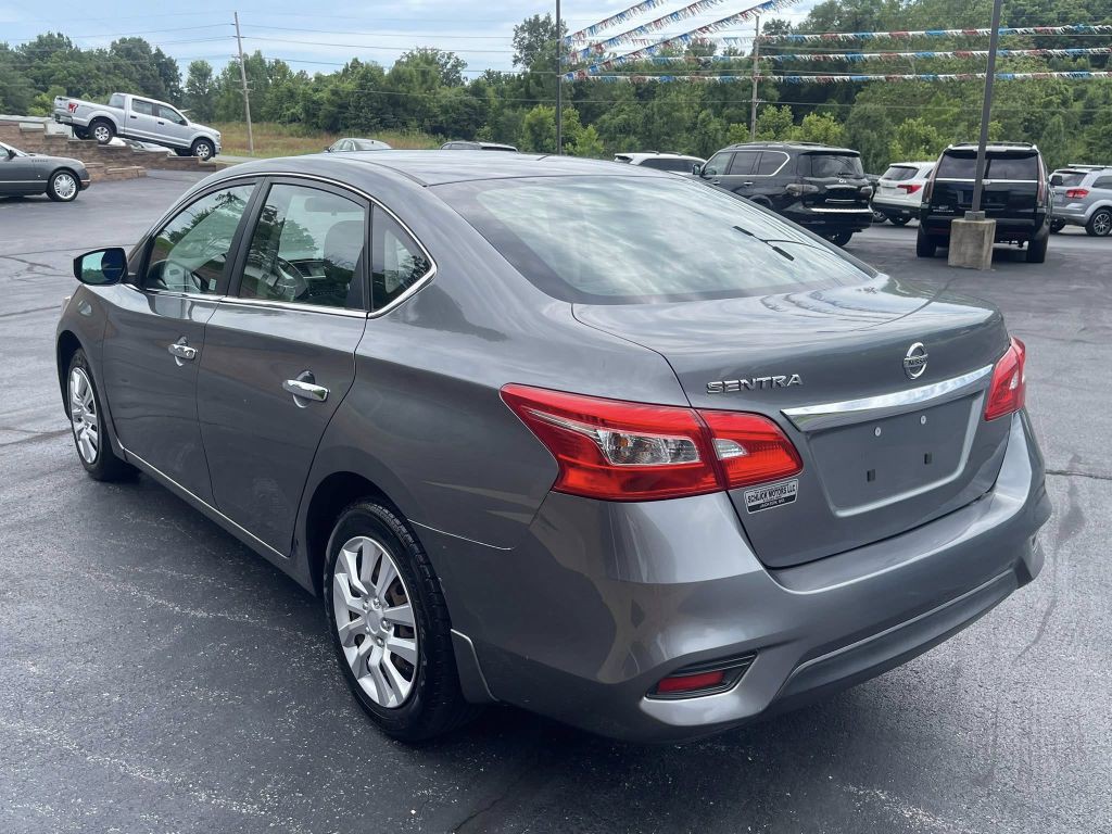 2017 Nissan Sentra Image 5
