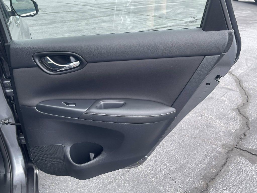 2017 Nissan Sentra Image 11