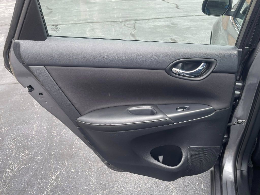 2017 Nissan Sentra Image 14