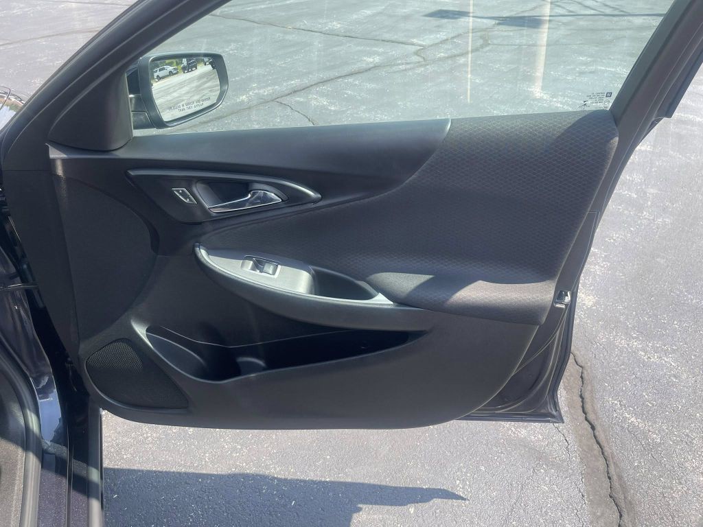 2023 Chevrolet Malibu Image 10