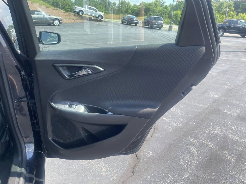 2023 Chevrolet Malibu Image 12