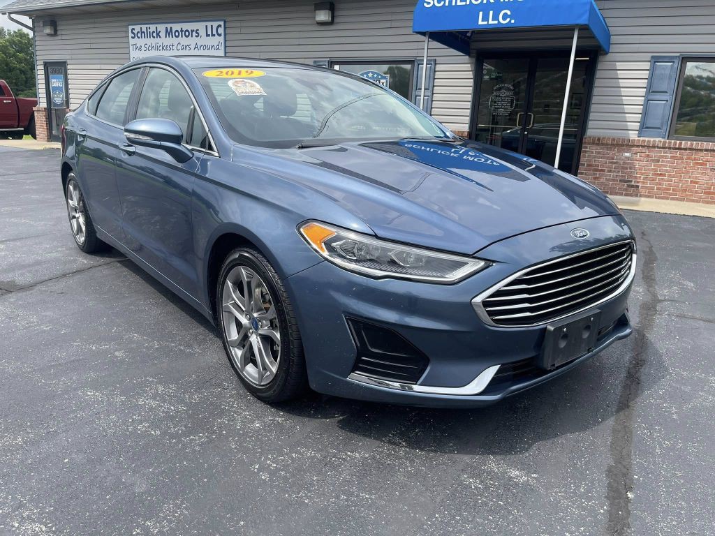 2019 Ford Fusion Image 1