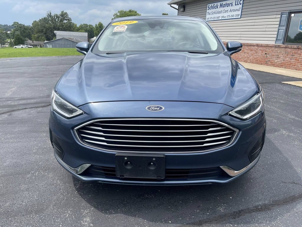 2019 Ford Fusion Image 2