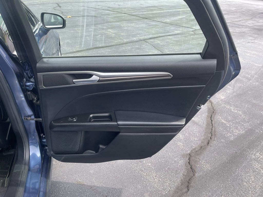 2019 Ford Fusion Image 11