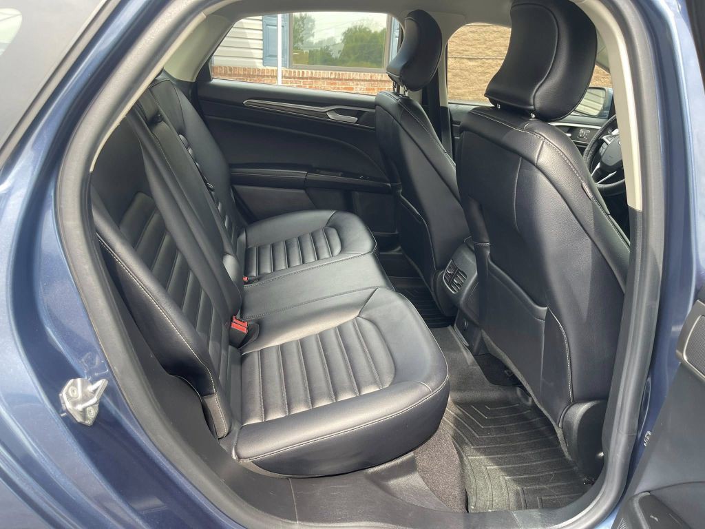2019 Ford Fusion Image 12