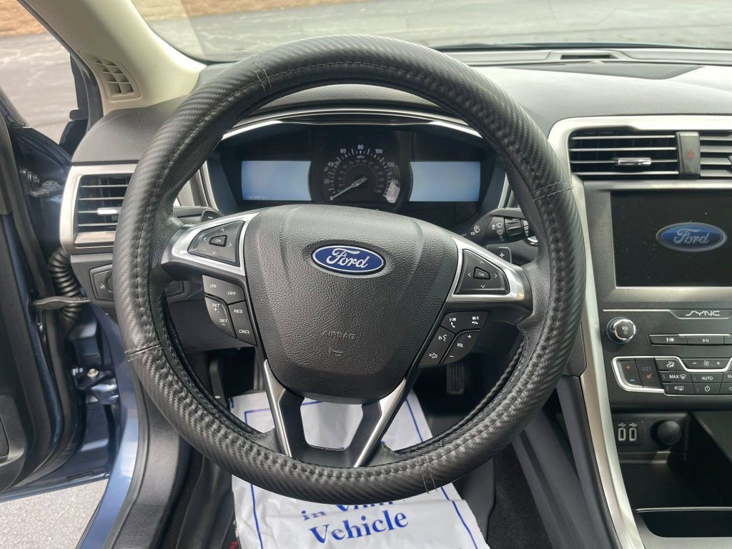 2019 Ford Fusion Image 18