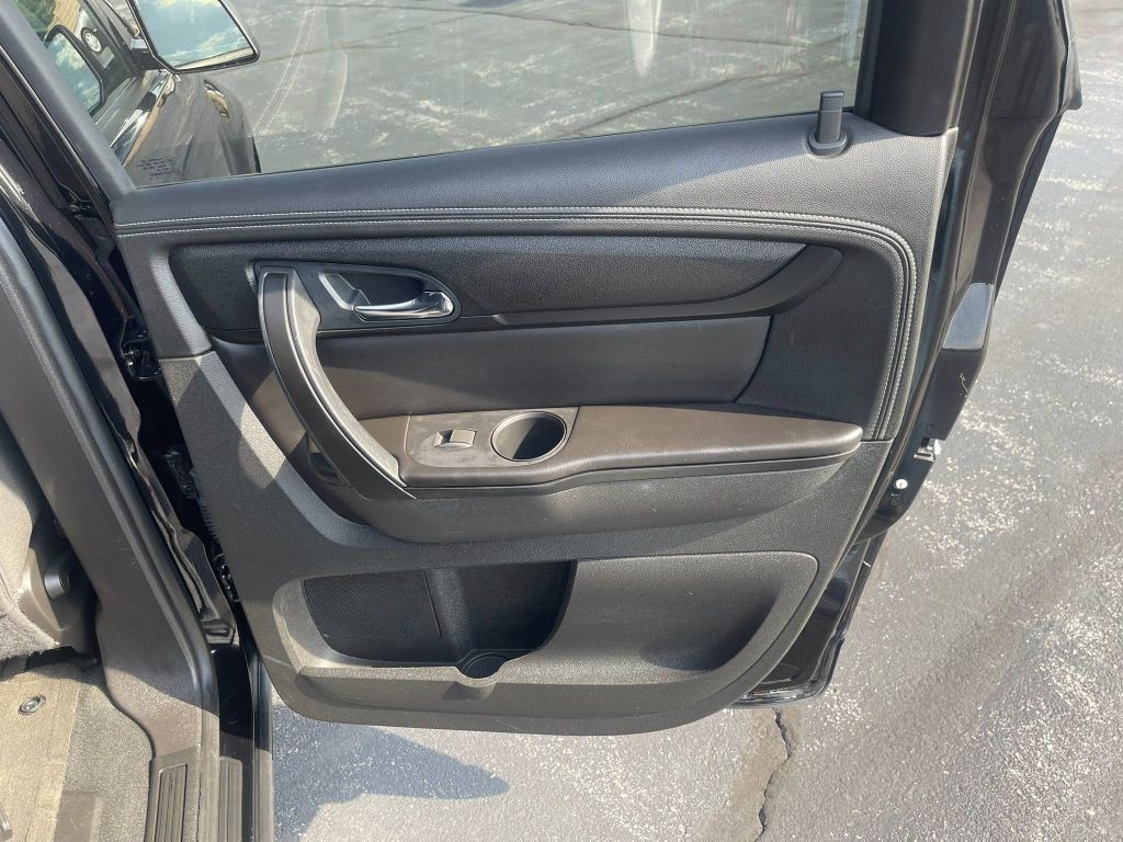2016 GMC Acadia Image 11