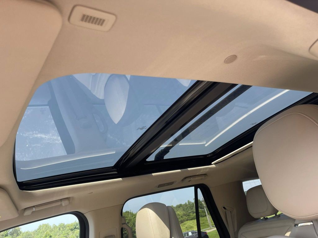 2020 Lincoln Navigator Image 25