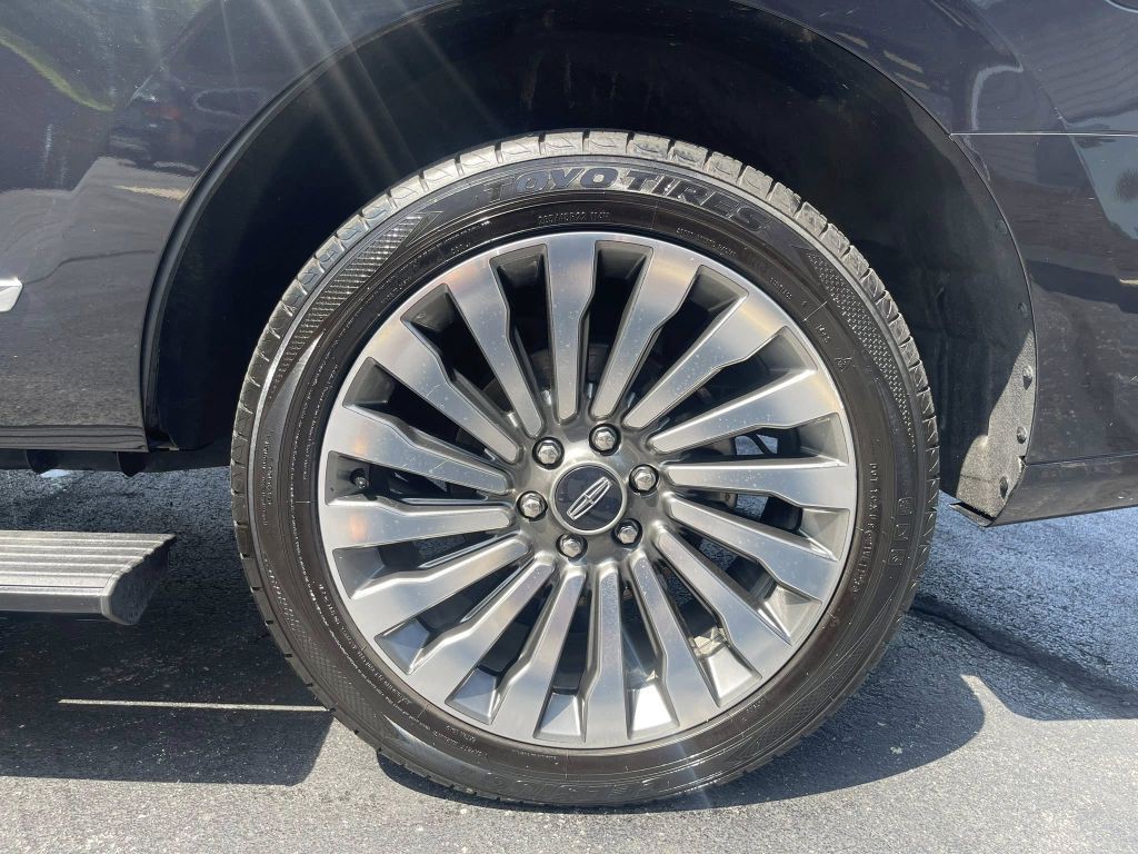 2020 Lincoln Navigator Image 28