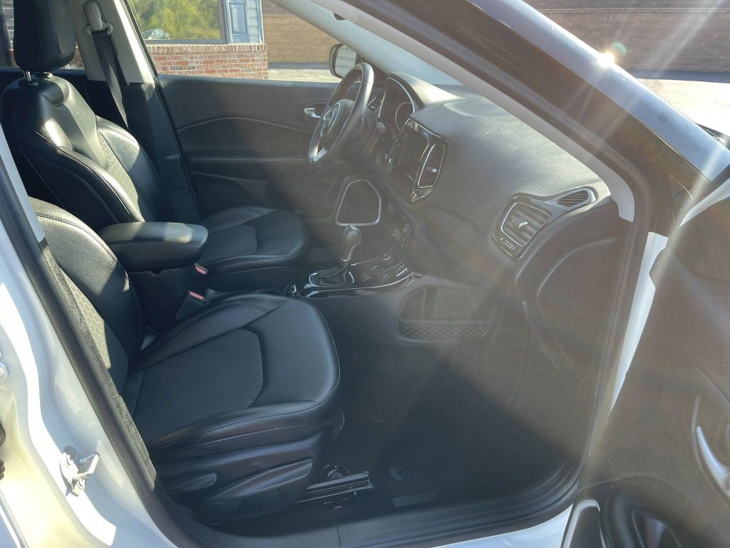 2019 Jeep Compass Image 10