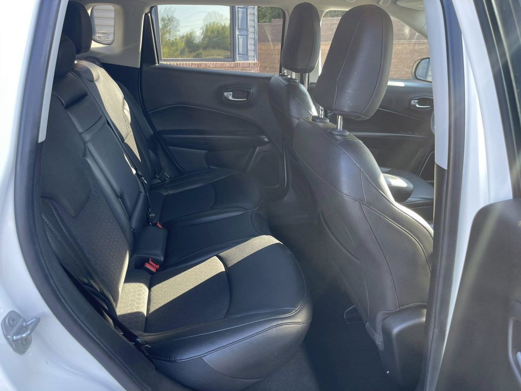 2019 Jeep Compass Image 12