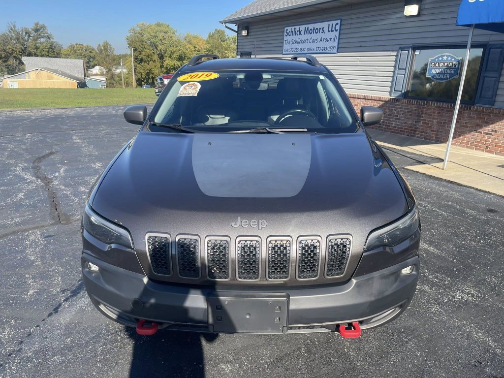 2019 Jeep Cherokee Image 2