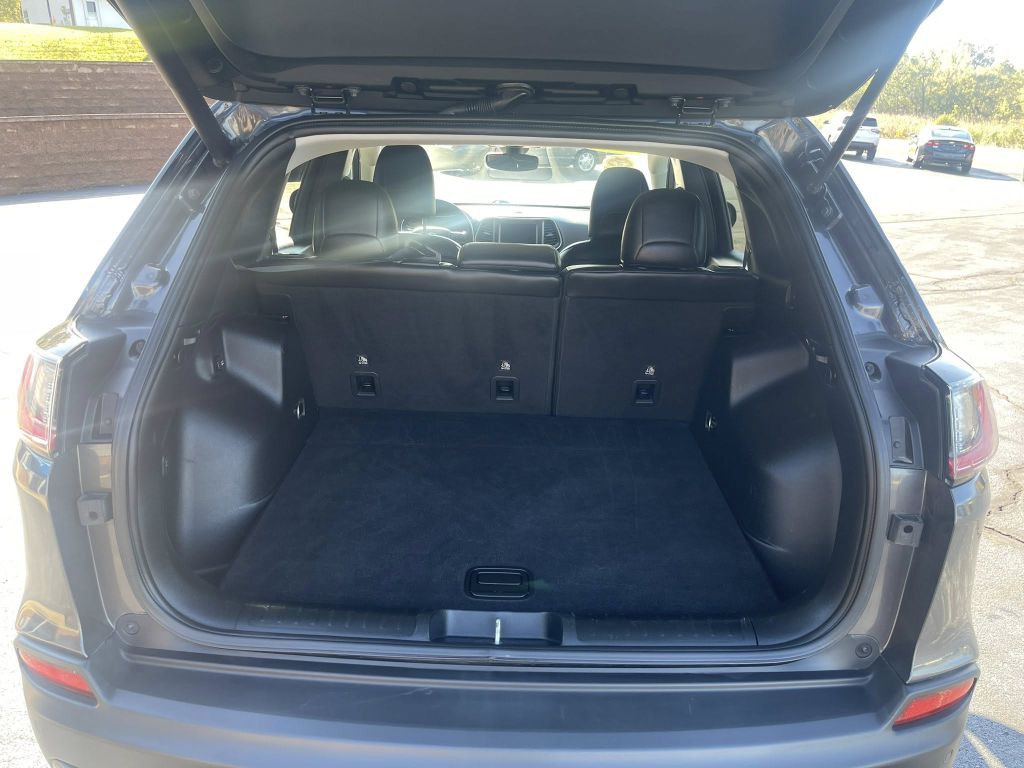 2019 Jeep Cherokee Image 13