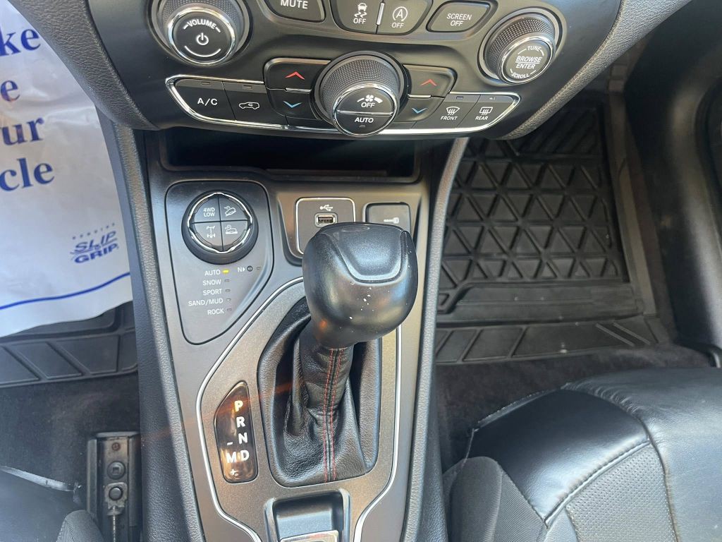 2019 Jeep Cherokee Image 22