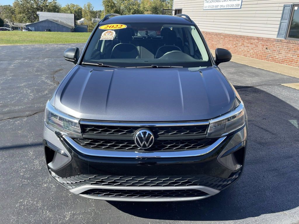 2022 Volkswagen Taos Image 2