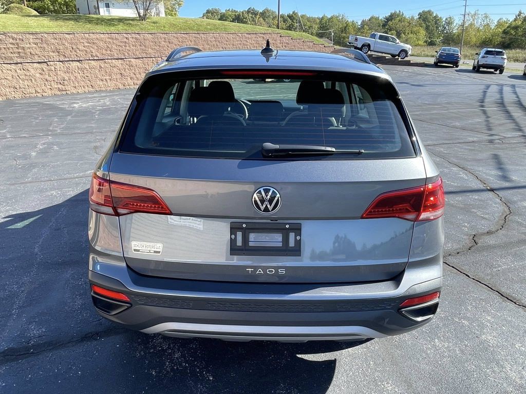 2022 Volkswagen Taos Image 6
