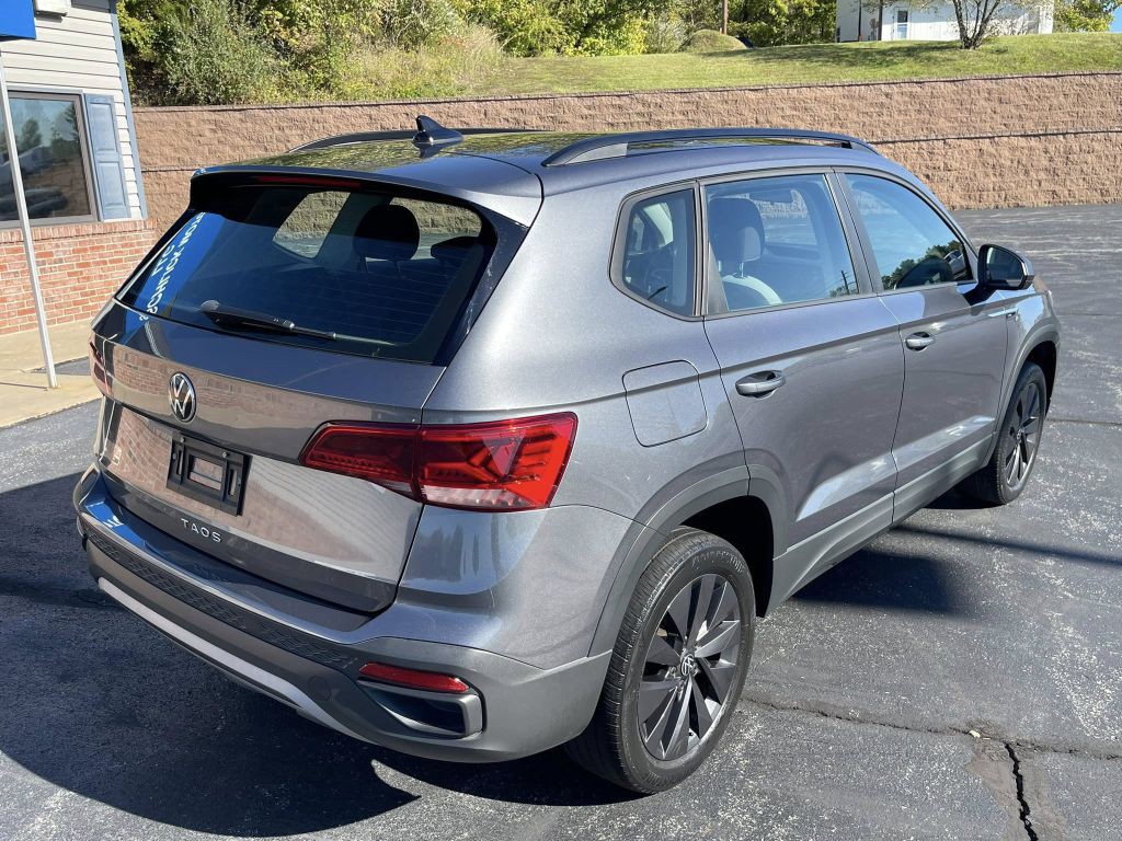 2022 Volkswagen Taos Image 7
