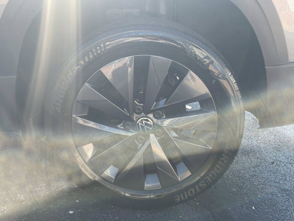 2022 Volkswagen Taos Image 22