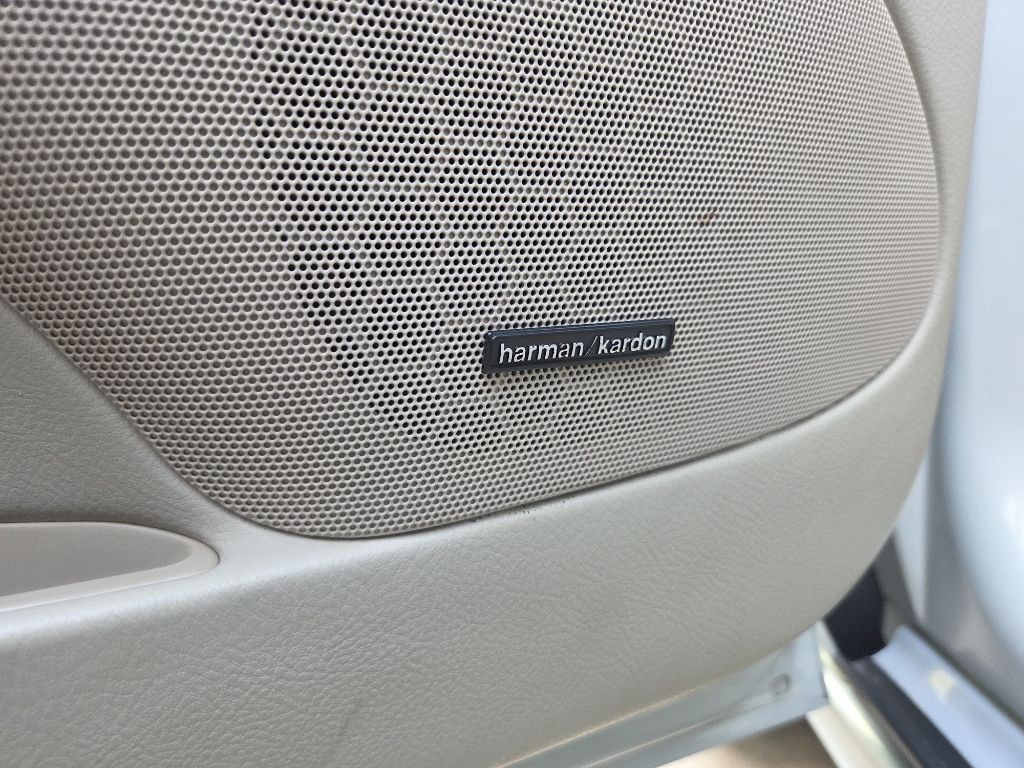 2010 Buick Lucerne Image 10