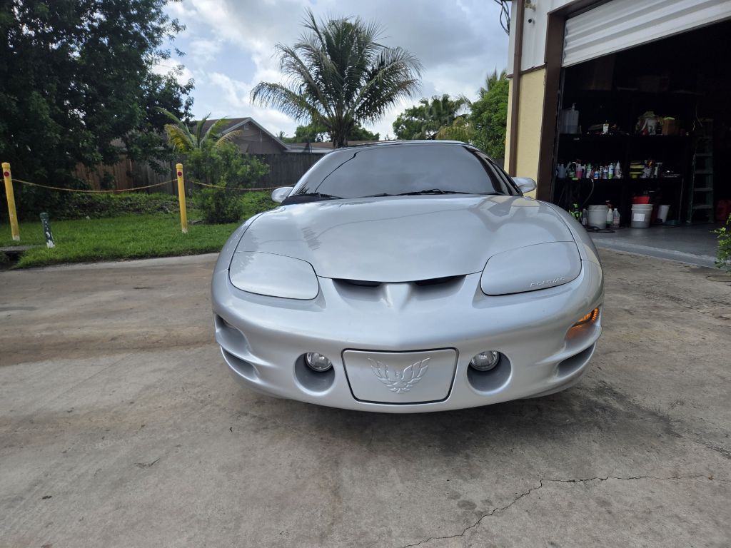 2000 Pontiac Firebird Image 2