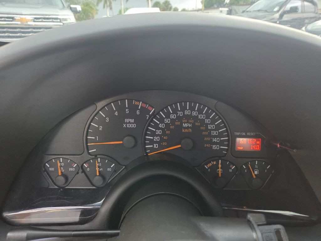 2000 Pontiac Firebird Image 8