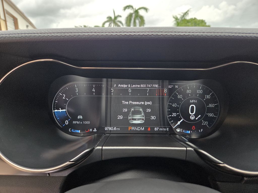2022 Ford Mustang Image 9