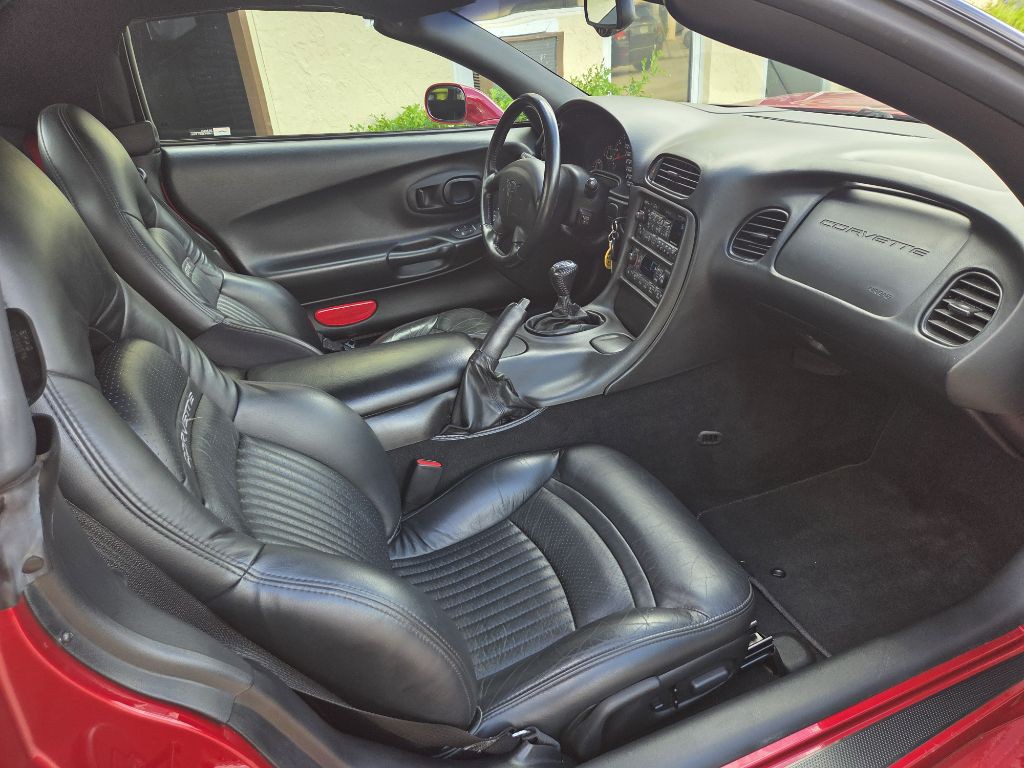 2002 Chevrolet Corvette Image 17