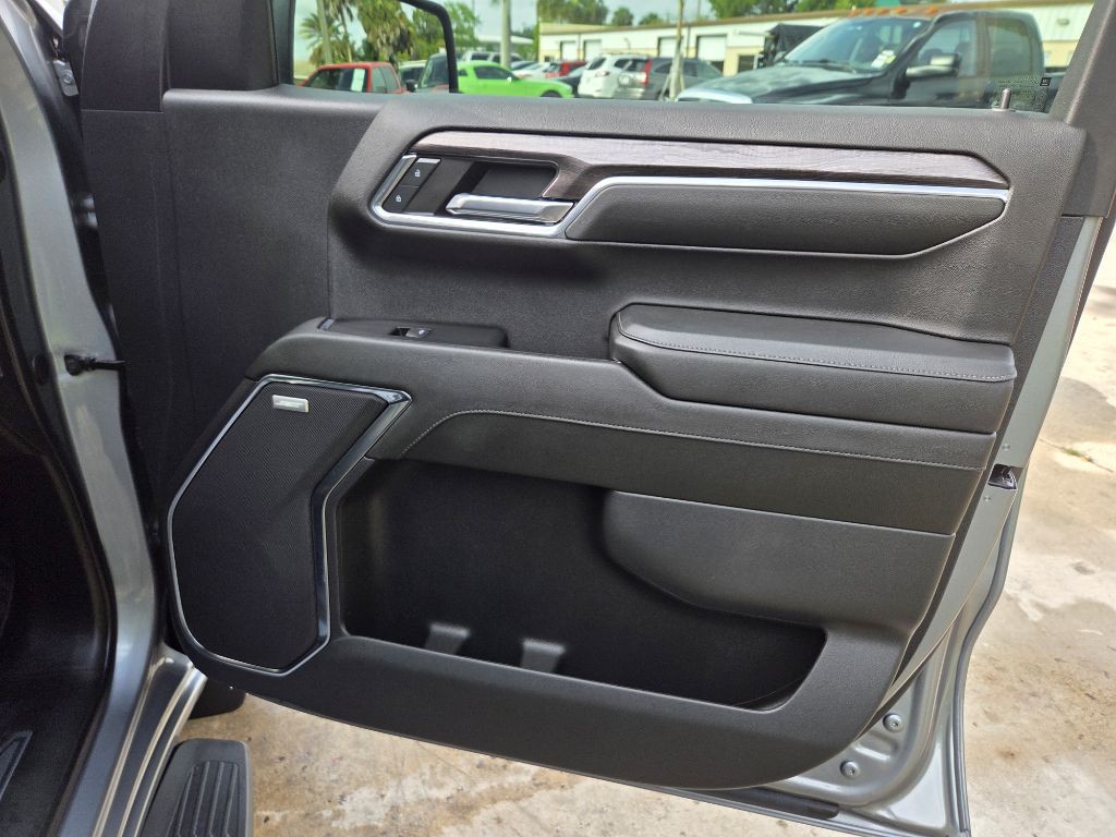 2024 Chevrolet Silverado 1500 Image 16