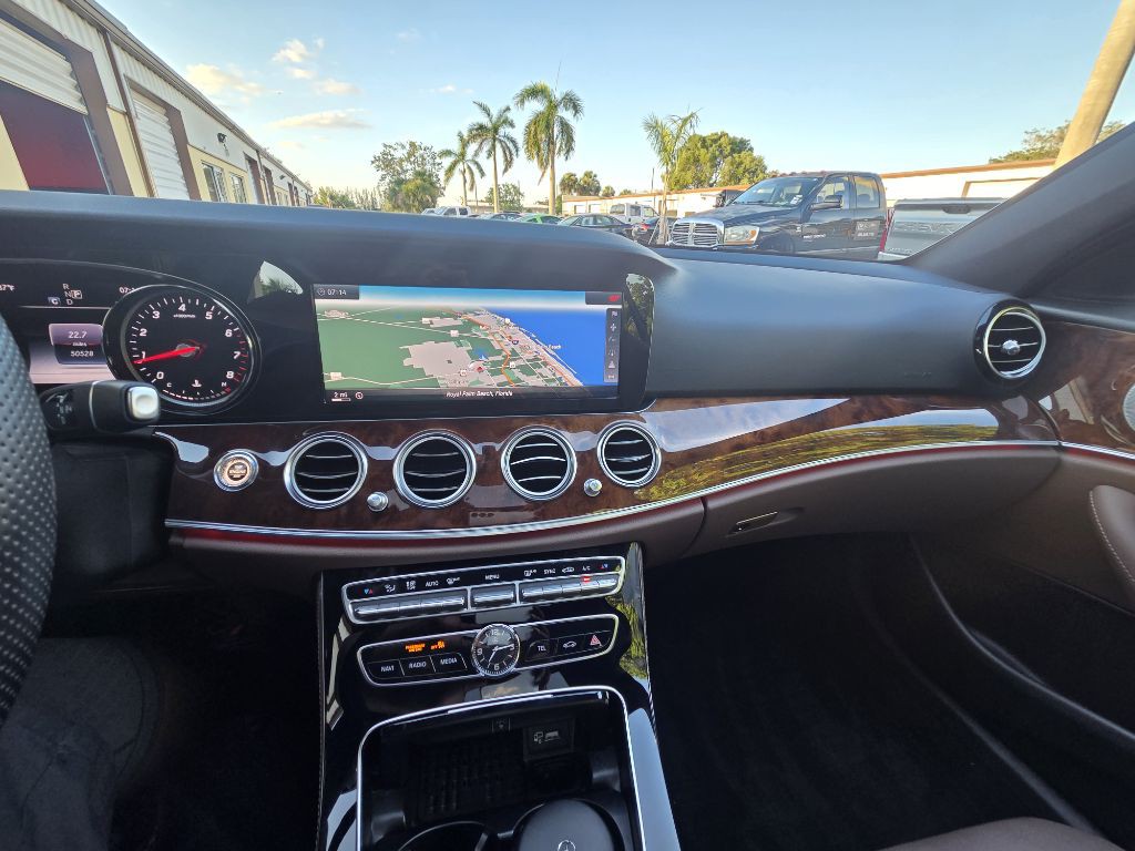 2017 Mercedes-Benz E-Class Image 13