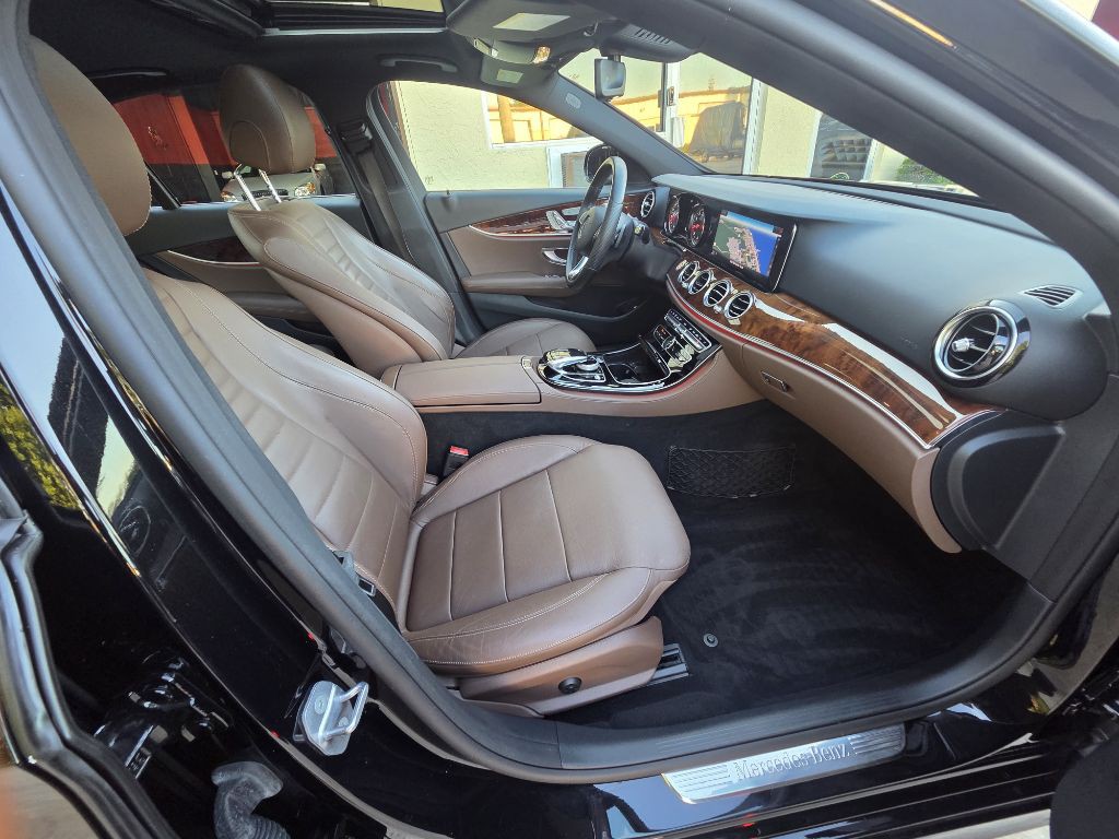 2017 Mercedes-Benz E-Class Image 19