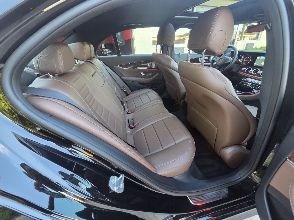 2017 Mercedes-Benz E-Class Image 22