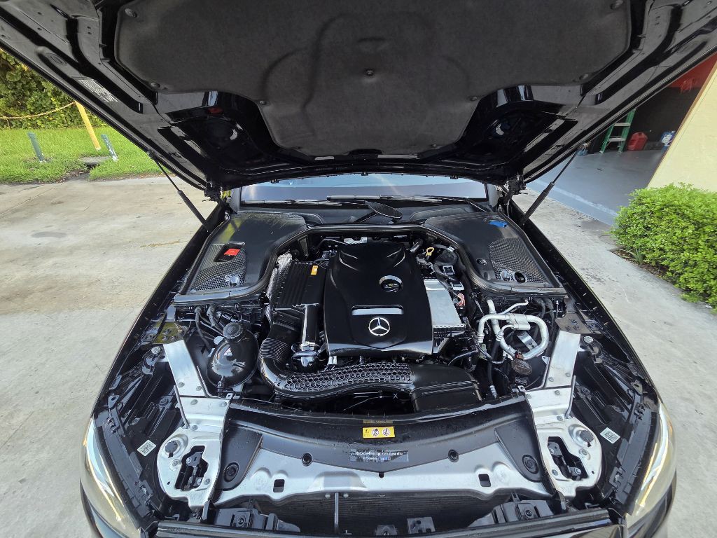 2017 Mercedes-Benz E-Class Image 23