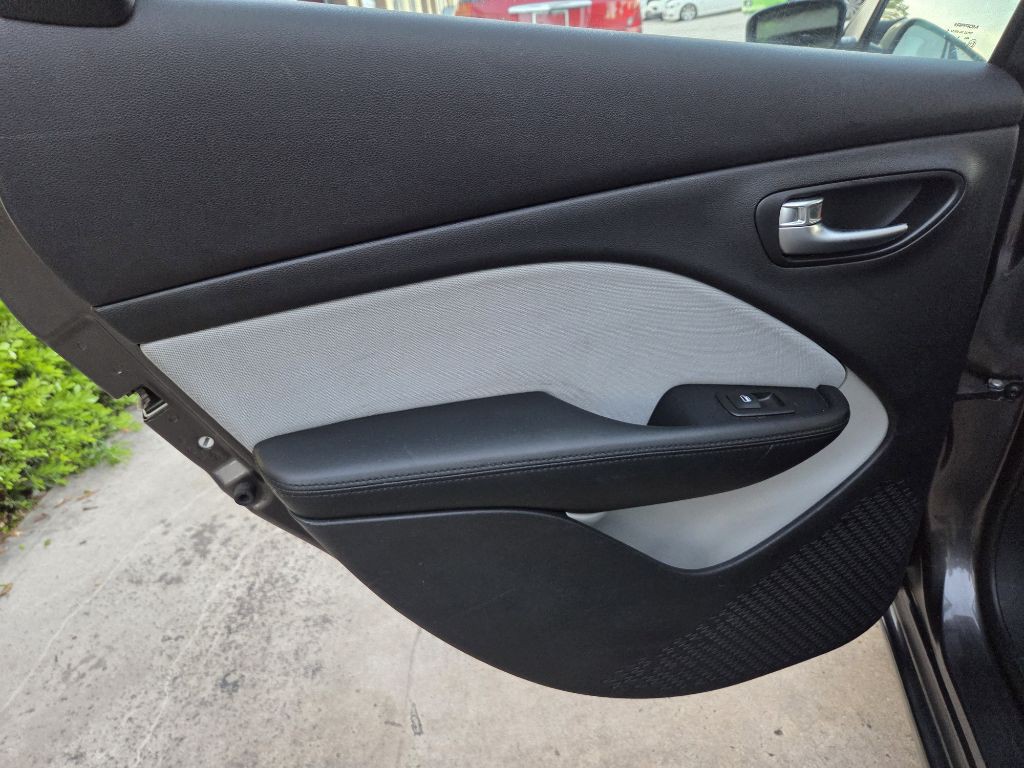 2015 Dodge Dart Image 15