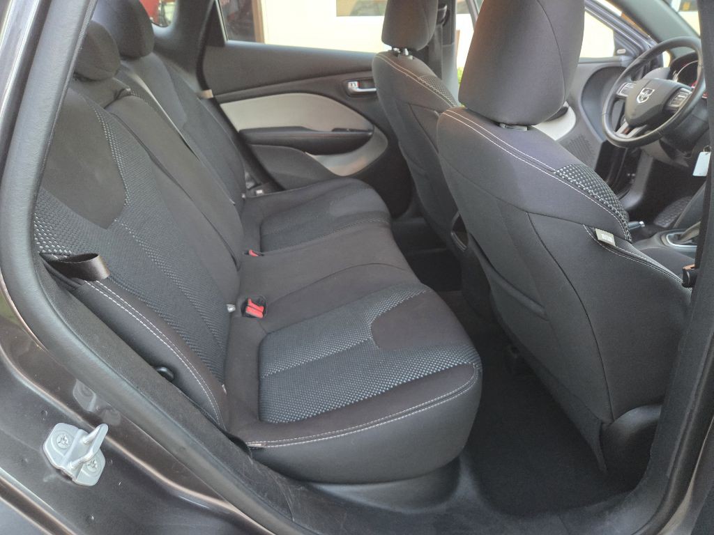 2015 Dodge Dart Image 17
