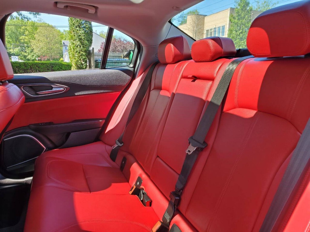 2021 Alfa Romeo Giulia Image 10
