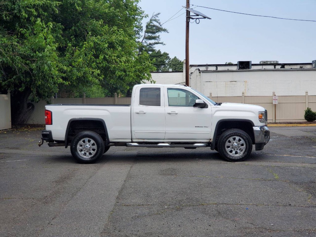 2015 GMC Sierra 2500 Image 7
